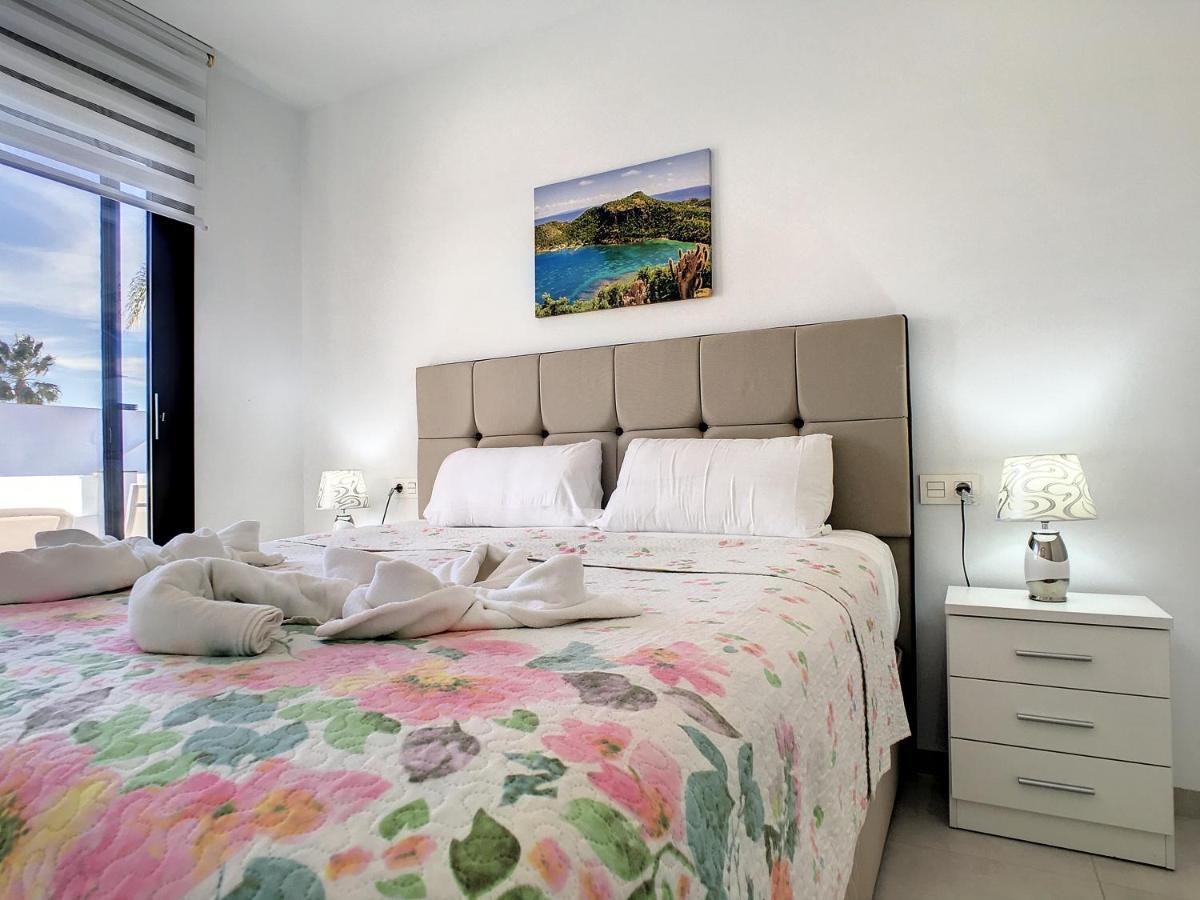 Sur - - 8409 * Sucina